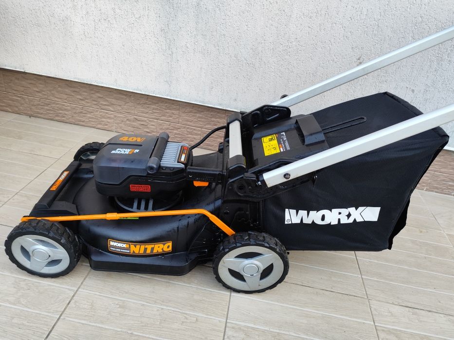 Mașină tuns iarba, gazonul, autotracțiune, baterie Litiu ion