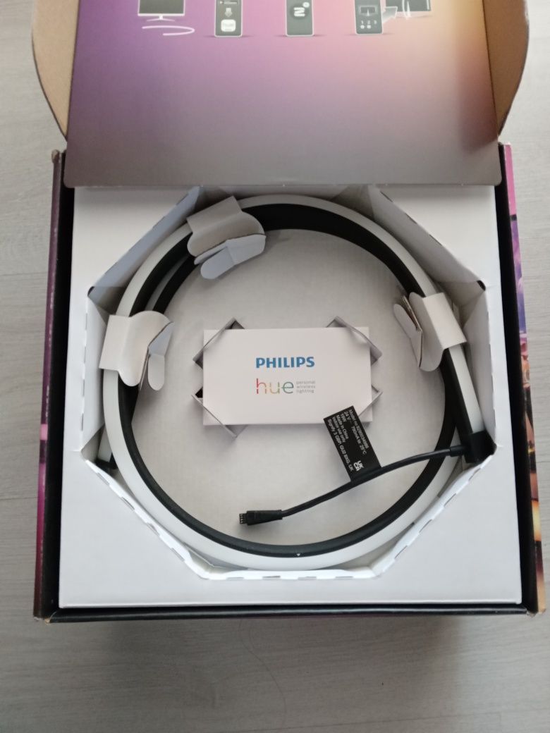 Стартов комплект Philips Hue Play Gradient PC Lightstrip 32-34