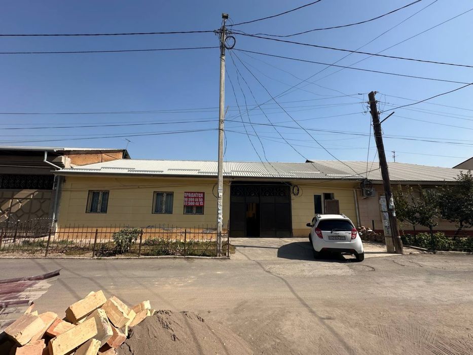 Uy sotiladi Yashnobod tumanida yarimi