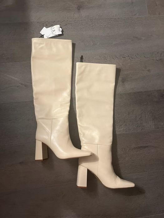 Дамски ботуши ZARA