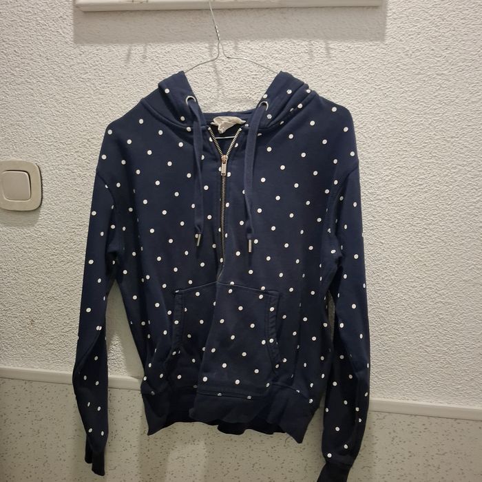 Продавам суичъри на Adidas, H&M