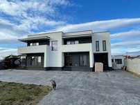 Vand vila moderna p+1 + spatiu comercial situat in Dragoeni 2