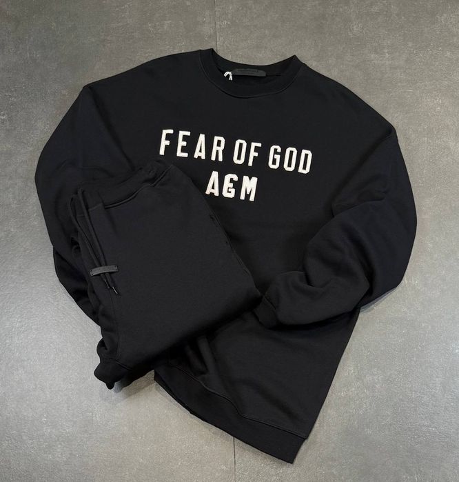 Мъжки екип Essentials