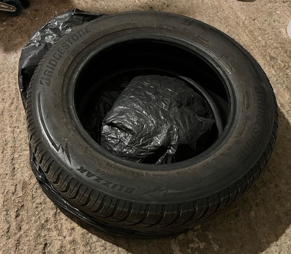 Зимни гуми 185/65/15 Bridgestone blizzak lm005