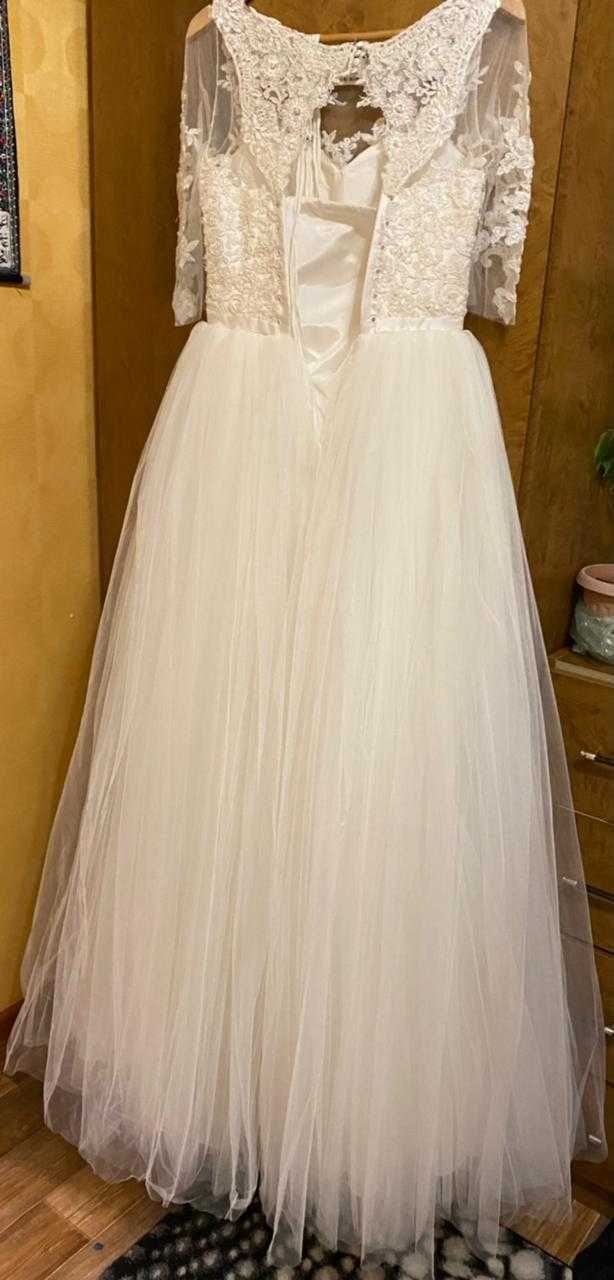 Платье свадебное от салона АЙЯ, в отличном состоянии, р 42-46