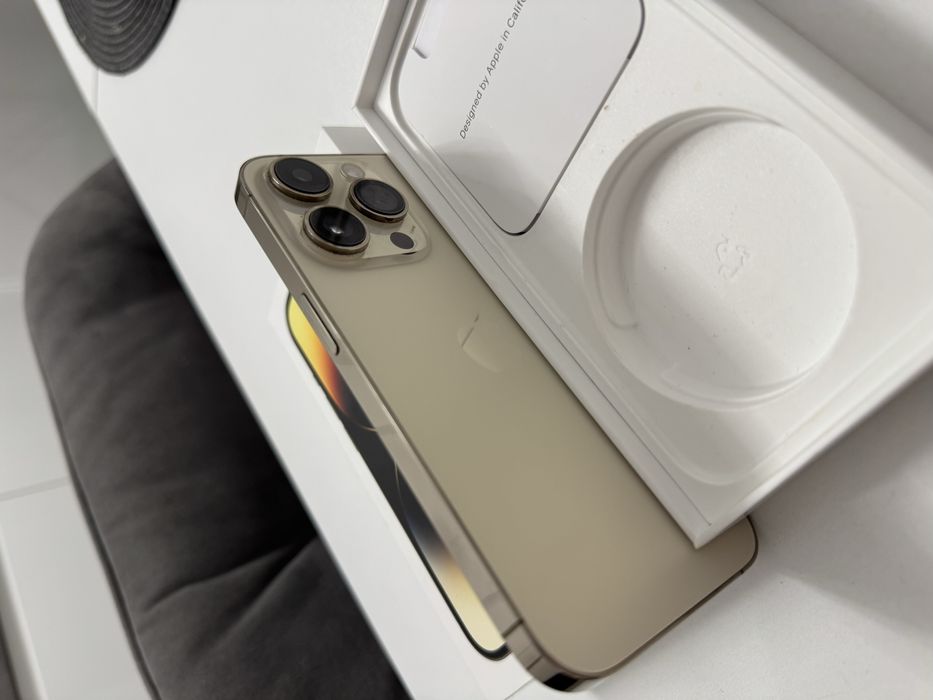 Vand iphone 14 pro gold full box