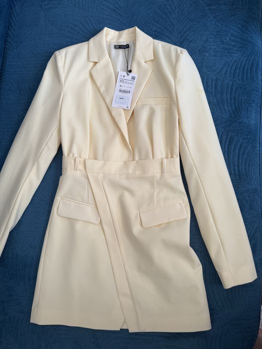 Платье педжачного стиля от зара