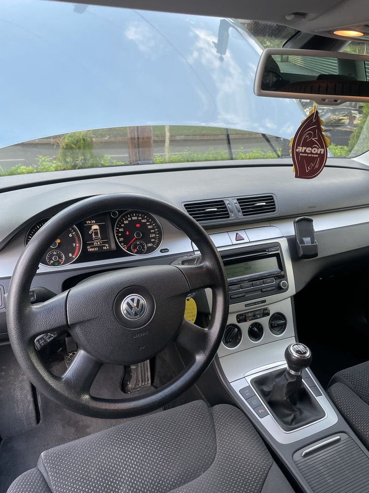 Dezmembrez Vw Passat B6 2010
