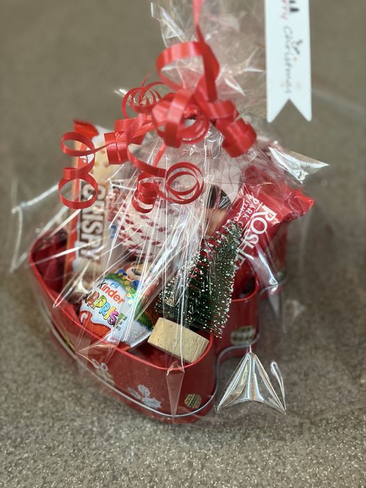 Коледна чаша с лакомства