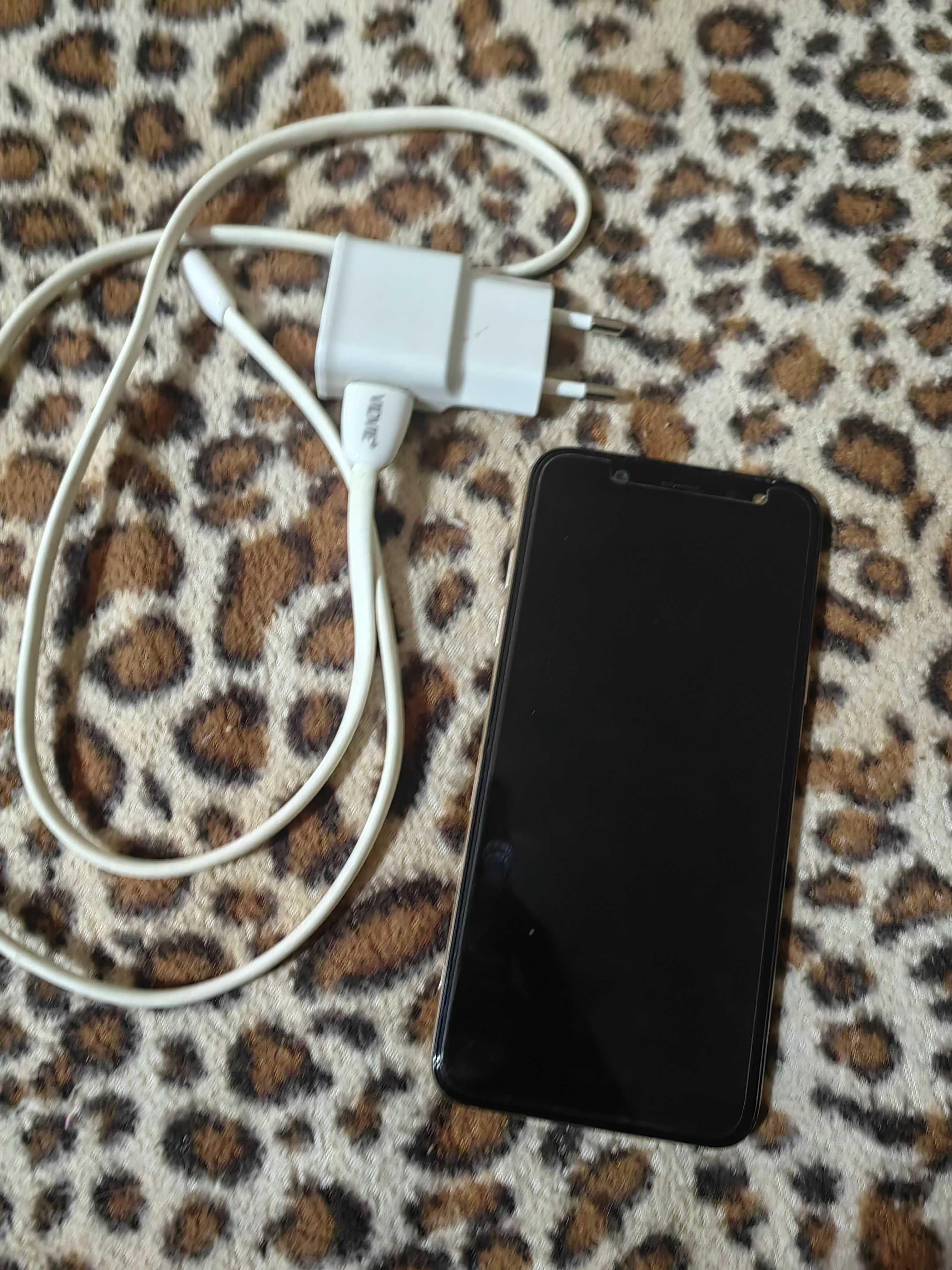 Продавам Samsung  SM- A 600FN