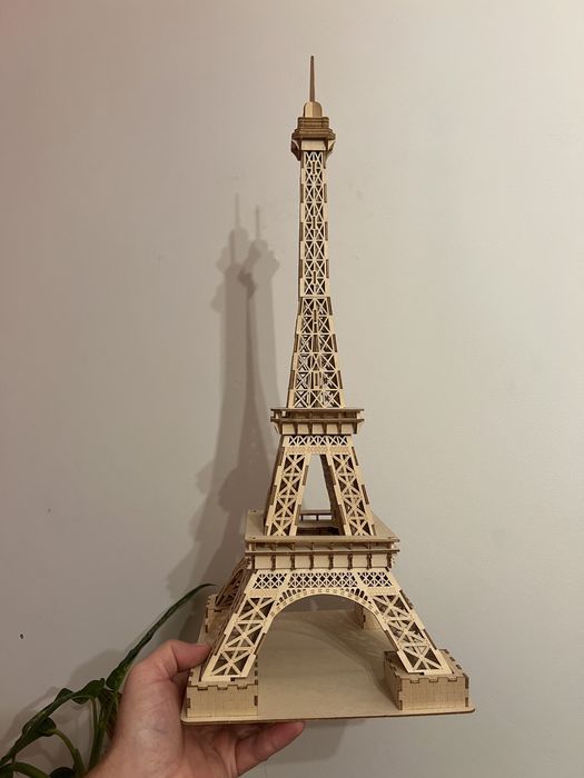 Macheta 3d Turnul Eiffel Puzzle 3d in stare impecabila