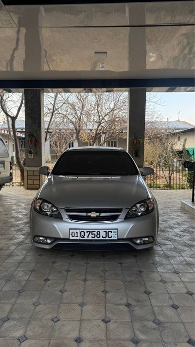 Amerikanka fara sotiladi yengide