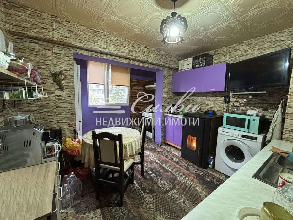 Тристаен ОБЗАВЕЕН апартамент - кв. Тракия