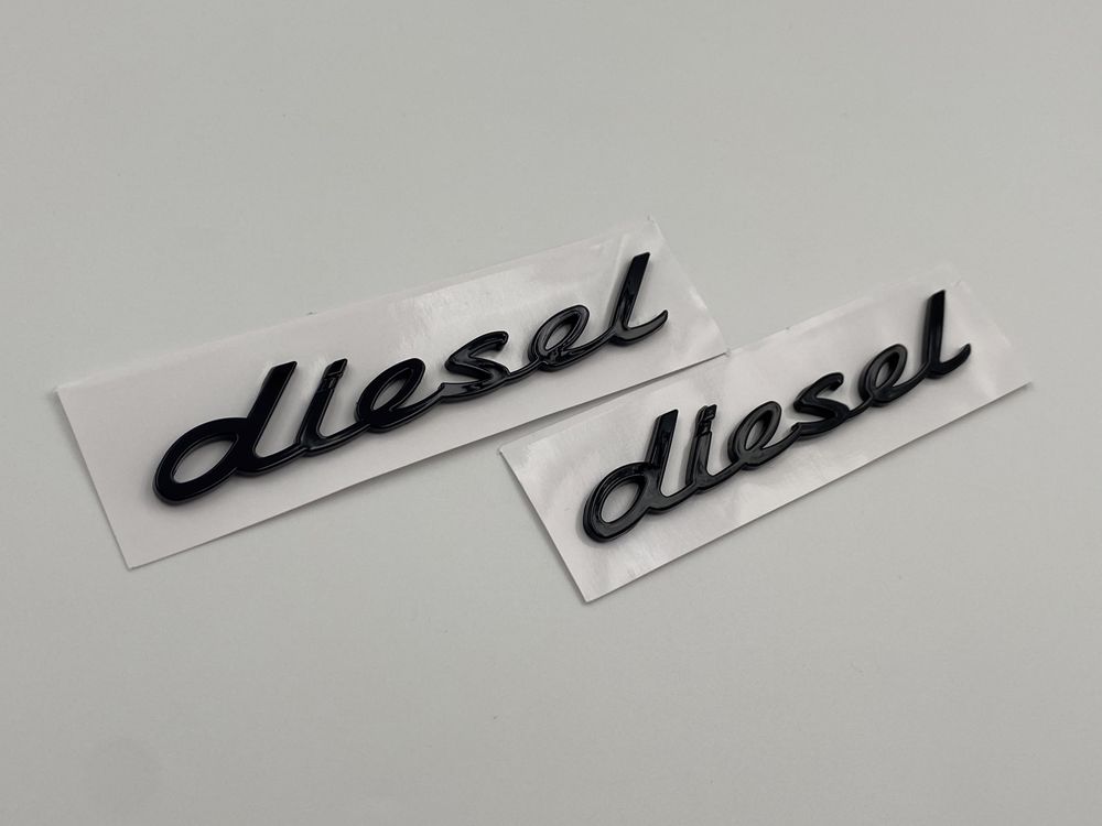 Emblema PORSCHE diesel negru