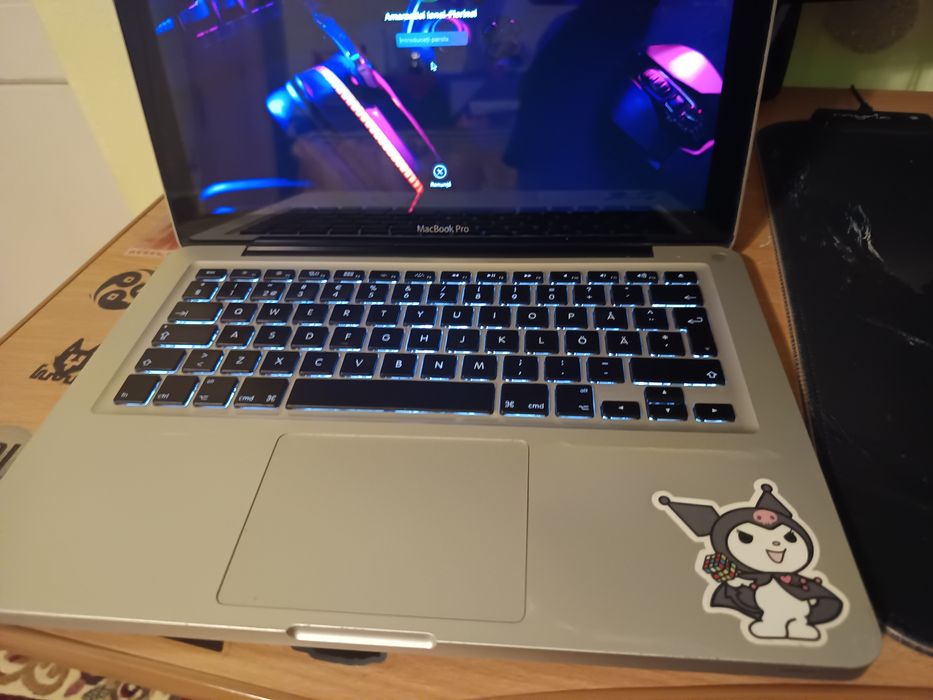 Vând MacBook Pro