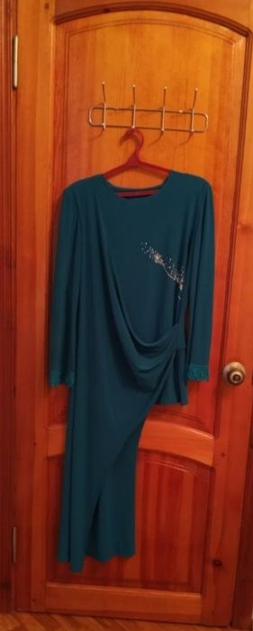 Костю женский брюки  с туникой 52 размер