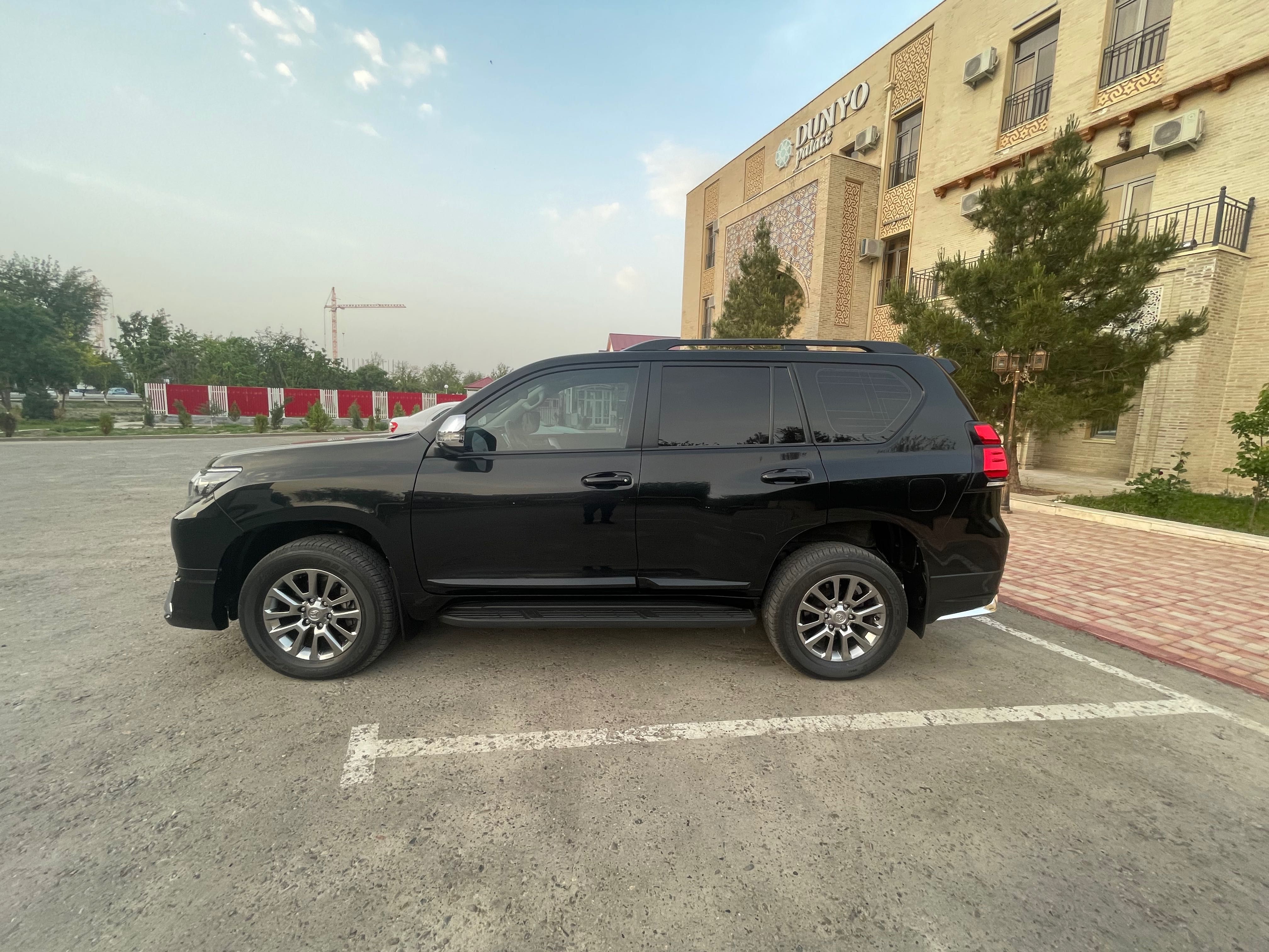 Toyota Land Cruiser Prado 150  4,0 л 2019 год