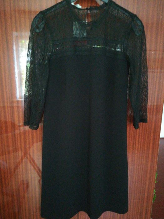 чернное платье новое с цеником из Германии