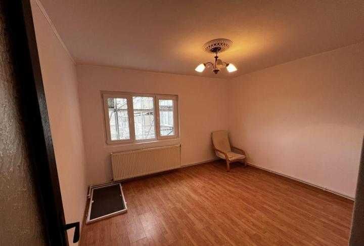 Vand apartament 3 camere 1 decembrie-Ilfov