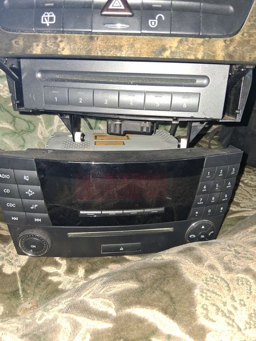 Медия от Mercedes e class w211