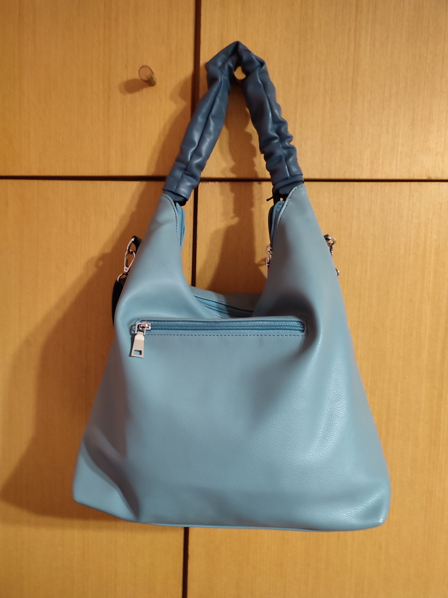 Синя дамска чанта