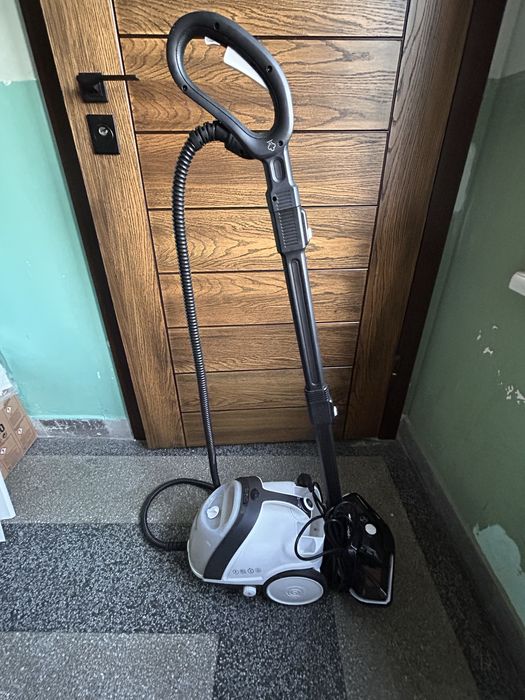 Продавам парочистачка Polti Vaporeto 120