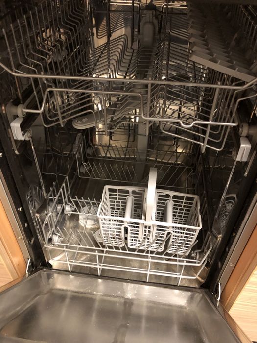 Masina de spalat vase incorporata hotpoint ariston