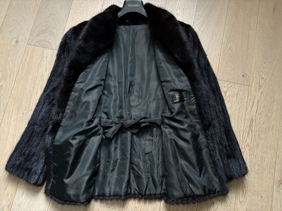 Haina de blana nurca