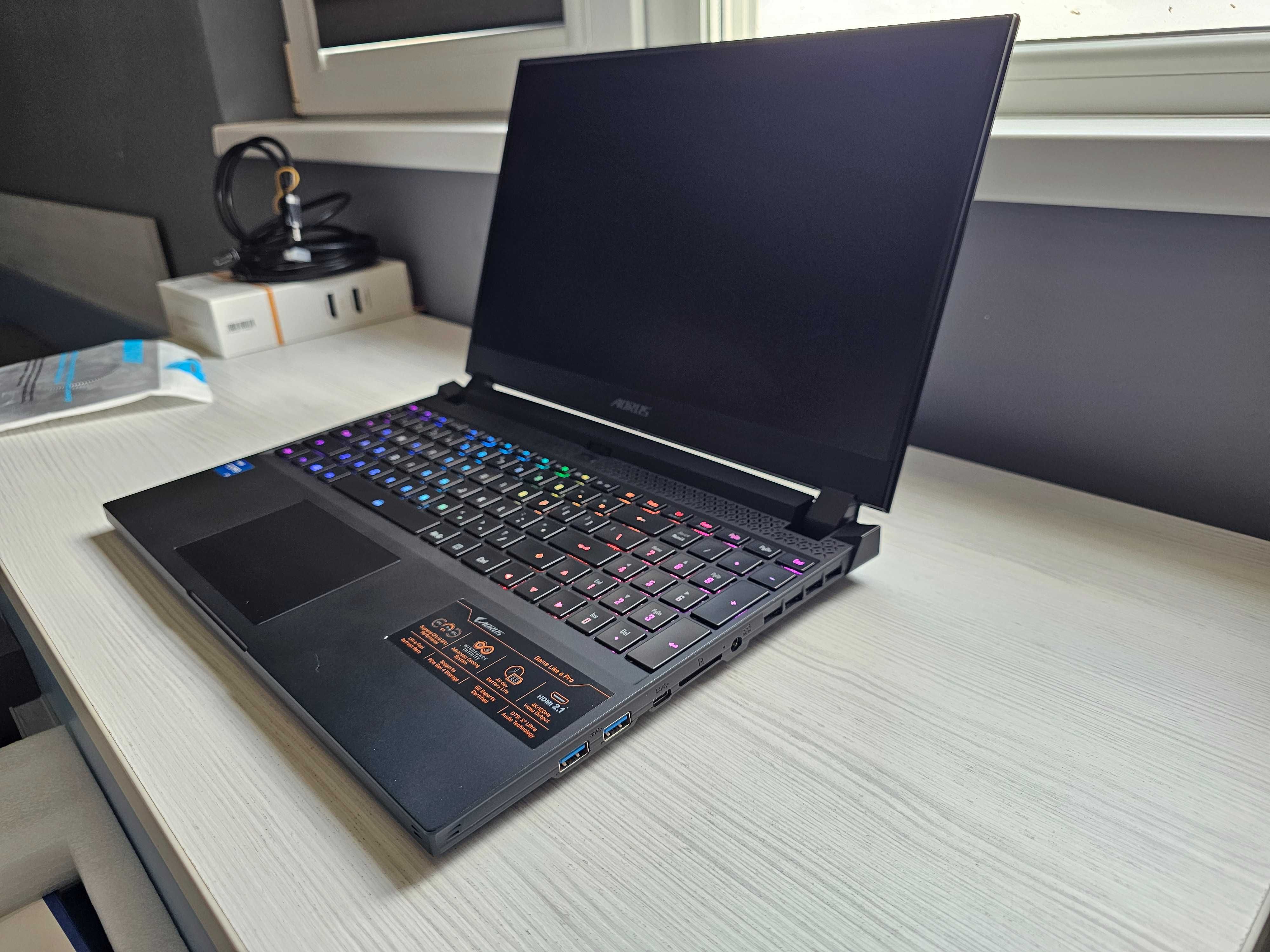 Gigabyte - AORUS 15P KD, 15.6" FHD 240Hz, i7 11800H, RTX 3060