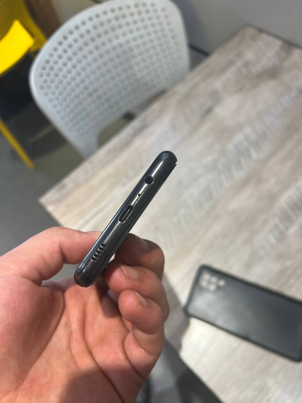 Telefon ediyal mudat yuq pul zarur