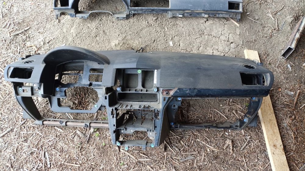 Plansa bord golf 4 bora x3 audi a4 b6 b7 passat b5.5 astra h