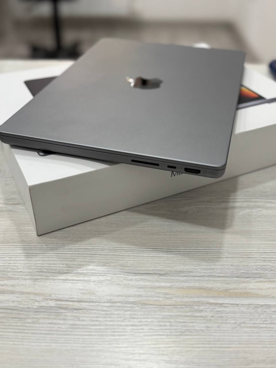 MacBook Pro 14" M1 Pro | 16GB / 512GB | ИДЕАЛ | Полный комплект | 93%