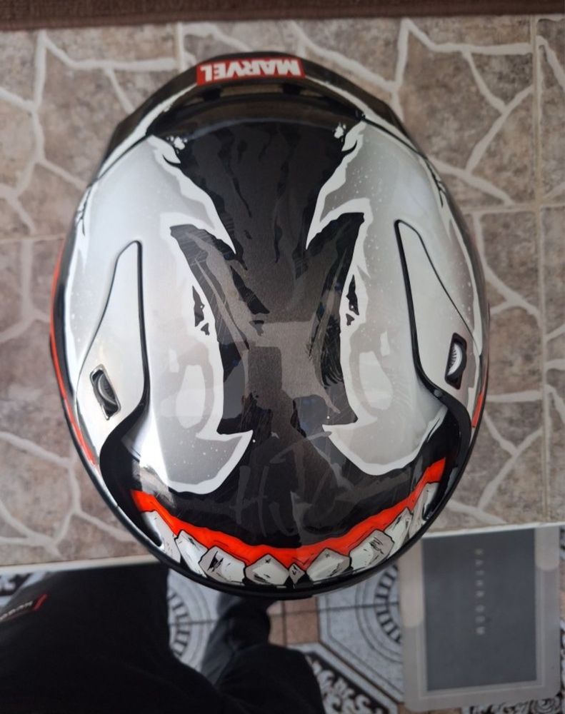 HJC Rpha 11 venom 2