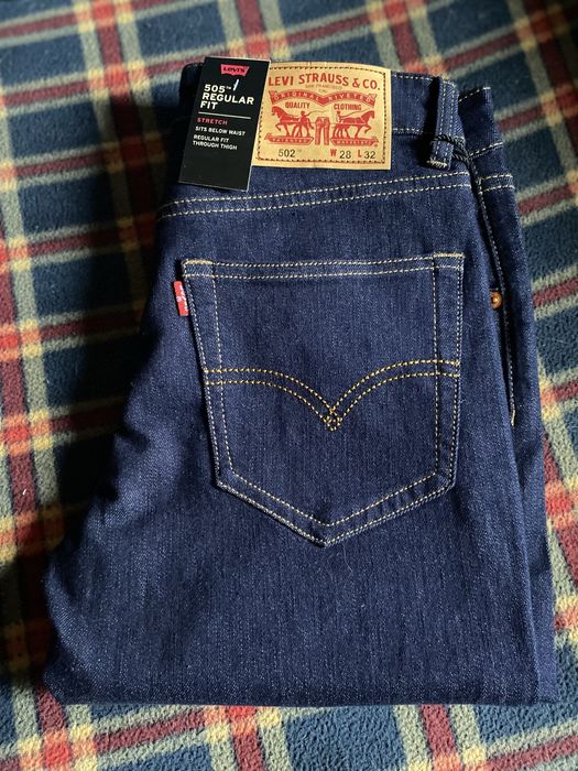 Джинсы Levis размер XS новые