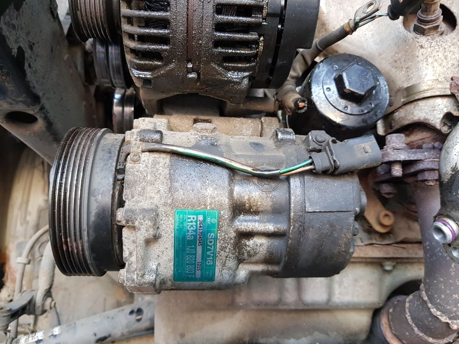 Compresor AC Volkswagen 1J0820803F
