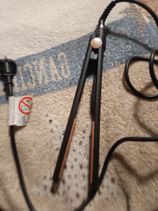 Vând placa de par noua mai multe detalii an privat