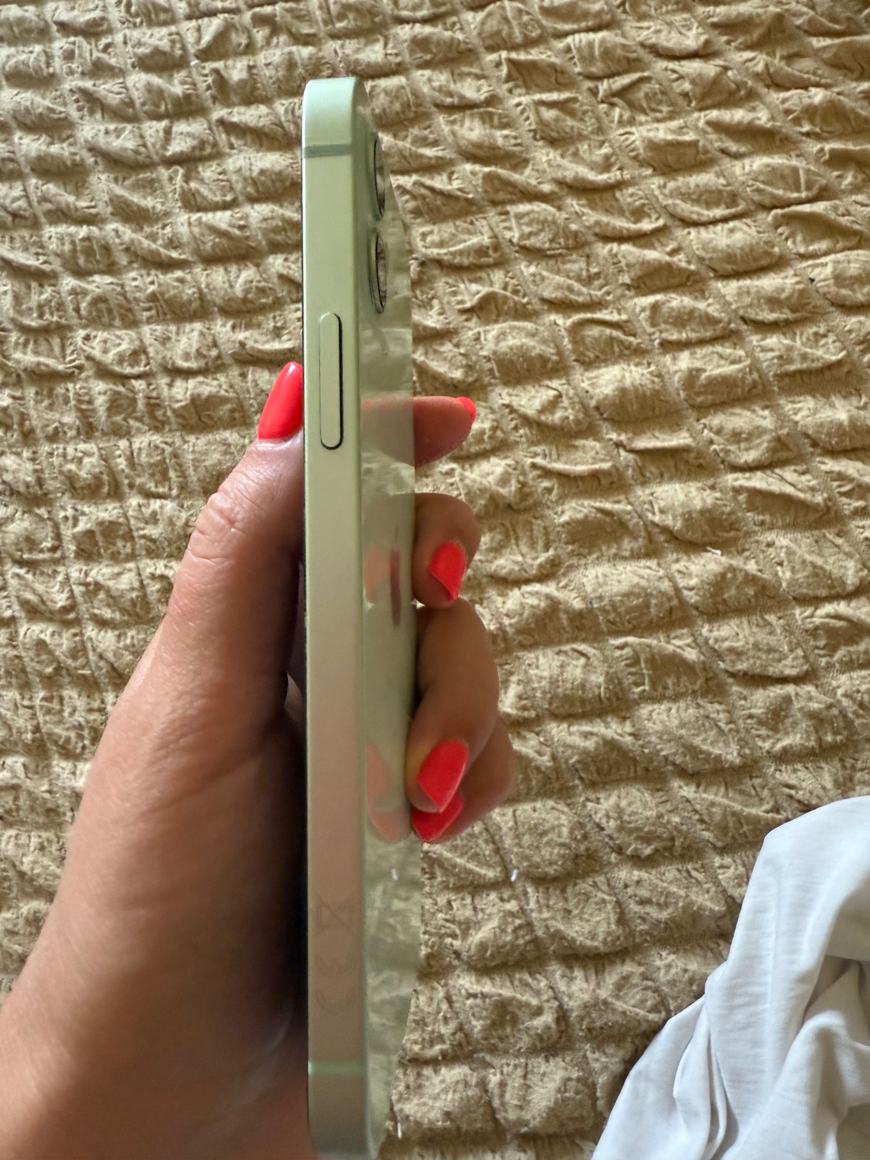 iPhone 12,зелен цвят,използван