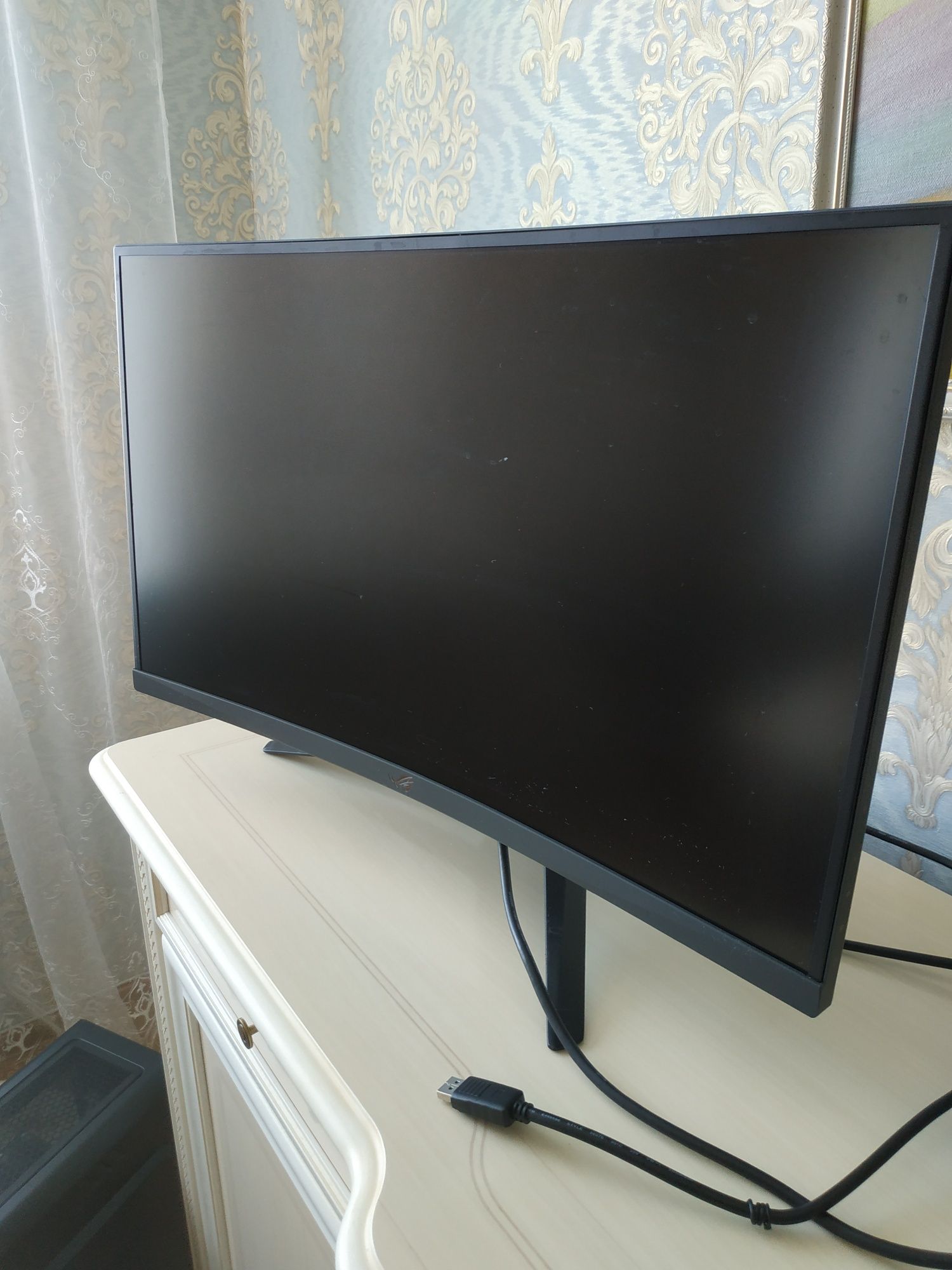 Монитор изогнутый Asus 27"144Hz