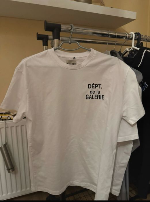 Tricou alb Gallery Dept M