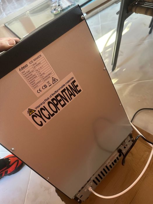 Професионален ледогенератор 30кг / 24ч