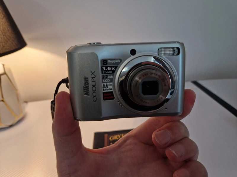 Vând cameră foto-video Nikon Coolpix L19 – Stare impecabilă