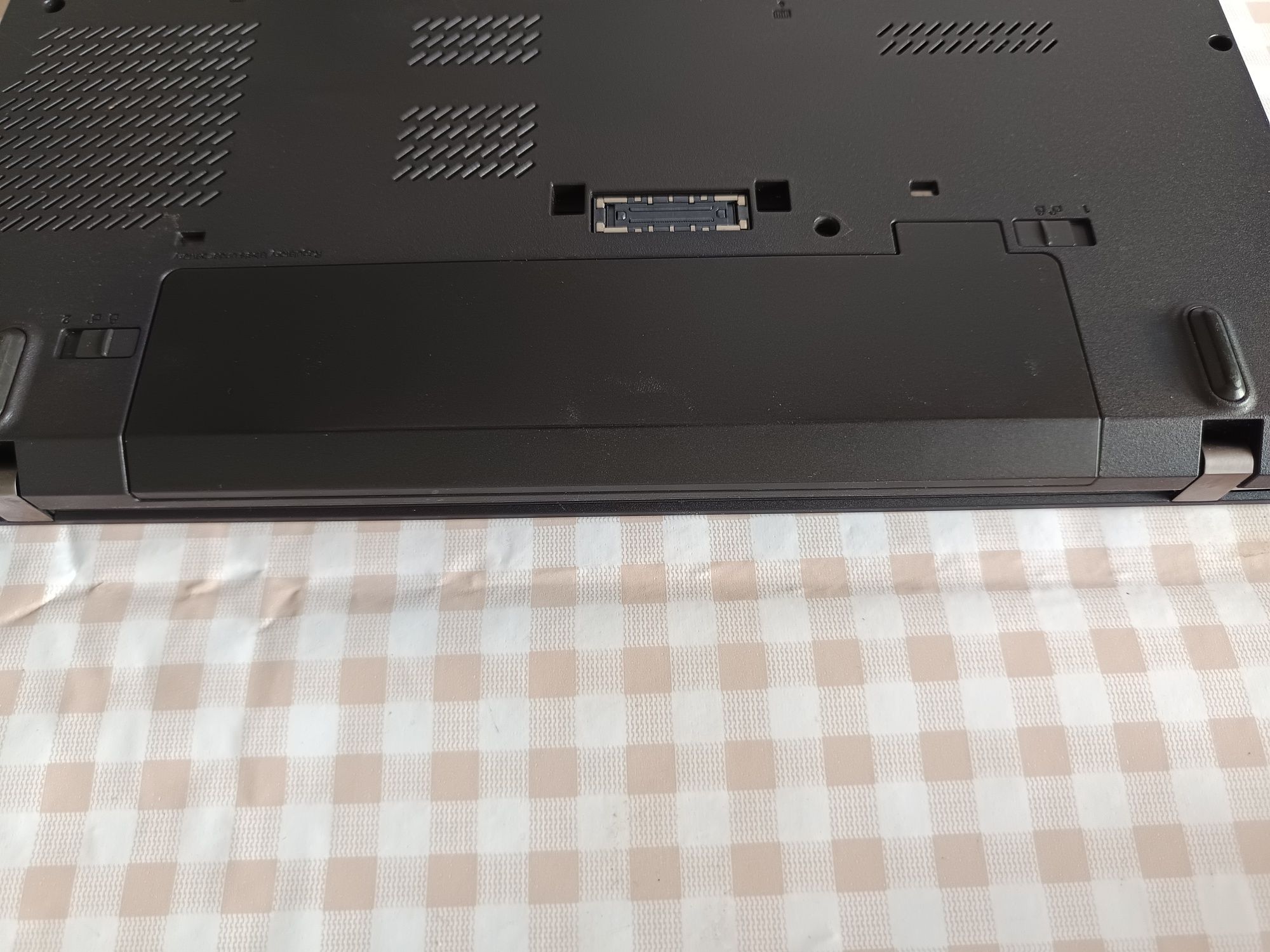 Продавам Lenovo L460