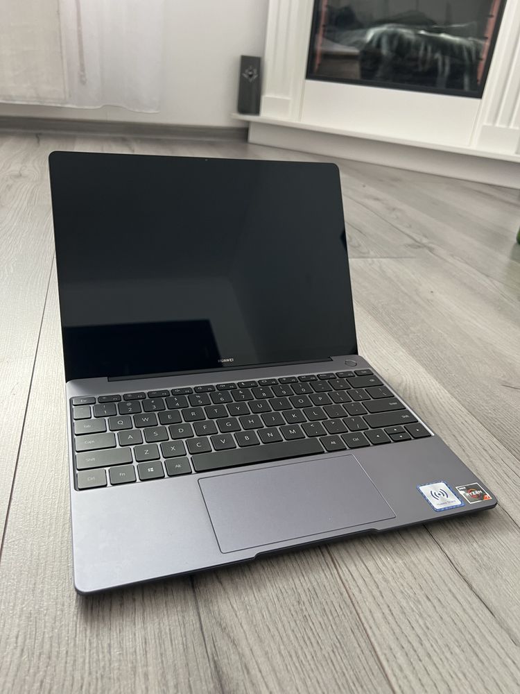 Laptop huawei matebook 13/schimb cu ipad