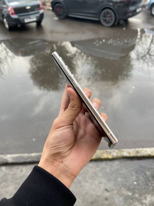 Samsung galaxy s23 ultra 5G 12/256gb holati ideal