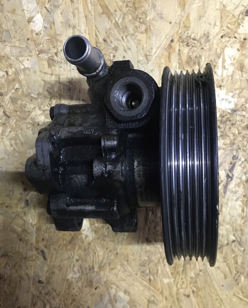 Pompa servo / servodirecție Audi A6 C6 cod. 059145255B