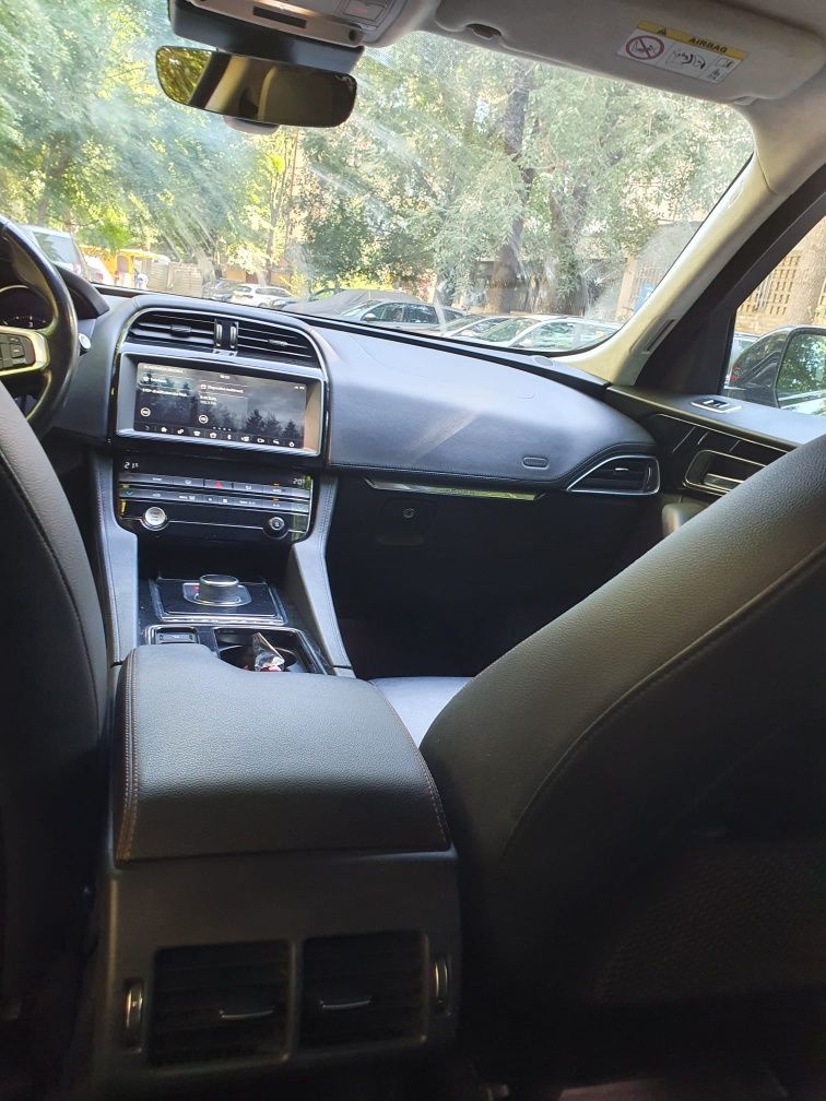 Proprietar vând suv jaguar FPace