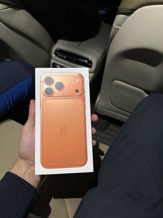 iPhone 17 pro max, 256гб оранжевый, НОВЫЙ ЗАПЕЧАТАННЫЙ!