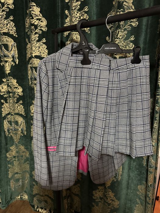 Стильные двойки размеры s-m двойка юбка с пиджаком 35000 тг