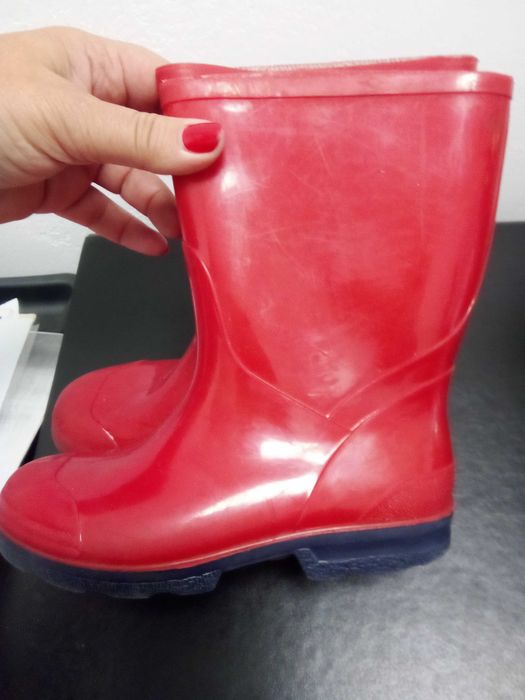 Ботуши за дъжд номер 27 - 6 лв.