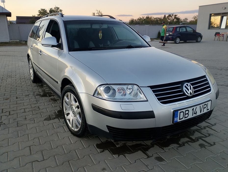 Vând s-au schimb passat b5